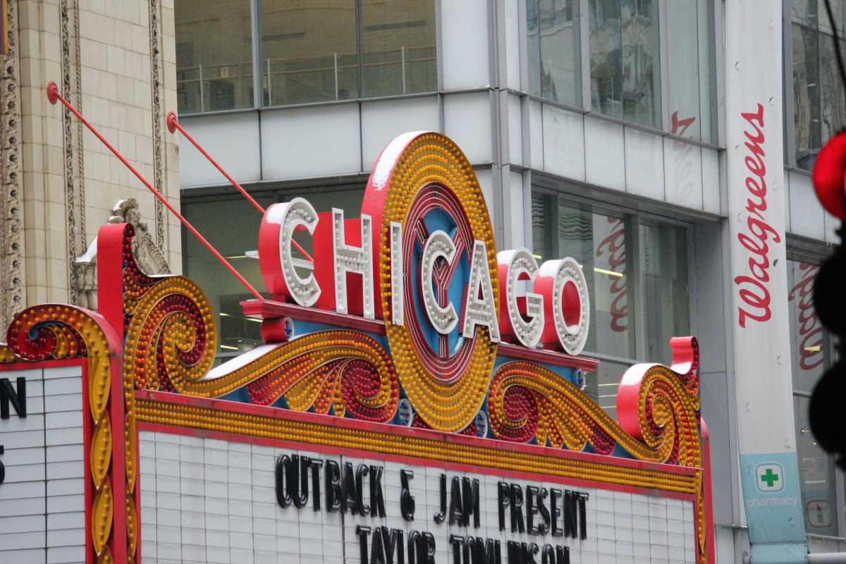 5 Comedy Clubs in Chicago Where You’ll Laugh All Night